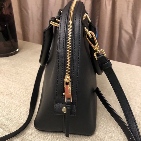 AUTHENTIC & NEW CALVIN KLEIN BLACK BEAUTY PURSE. - Picture 4 of 8